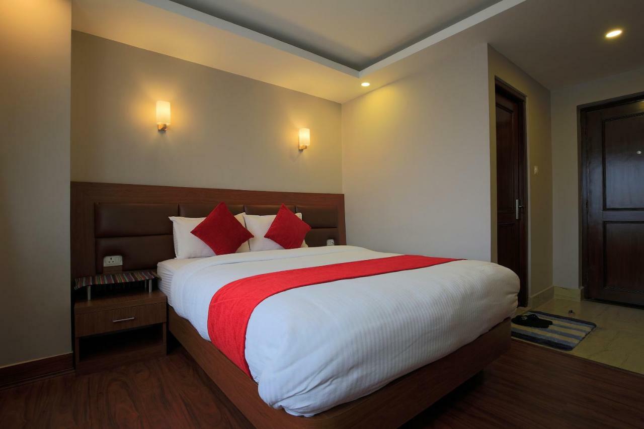 Oyo 453 Hotel Gurkha Heritage Kathmandu Exterior foto