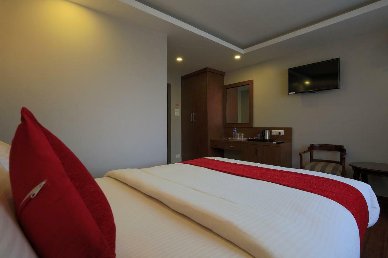 Oyo 453 Hotel Gurkha Heritage Kathmandu Exterior foto